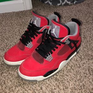 Bravo Toro Red 4’s